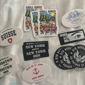 16 BRANDY MELVILLE STICKERS
